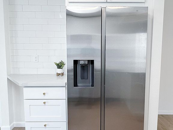 Kitchen - Brand new Samsung appliances