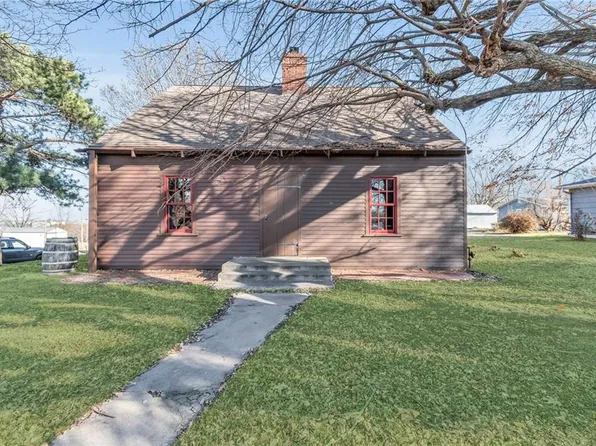 501 Broad St, Waverly, MO 64096