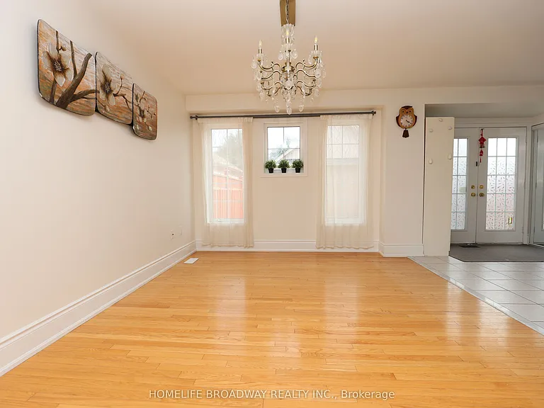 775 Bur Oak Ave — Photo 2