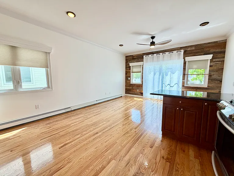 204 Sneden Ave #2 — Photo 14