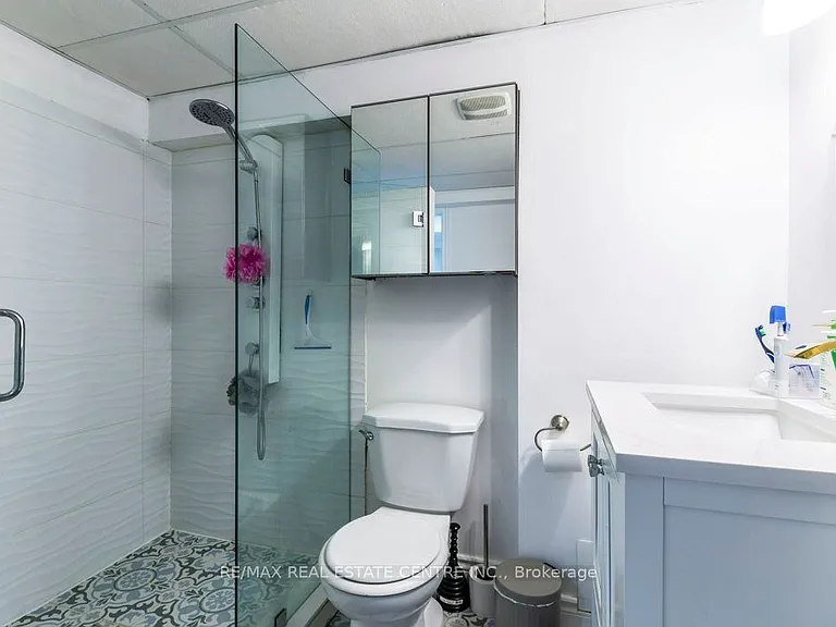 252 Thorner Dr #BASEMENT — Photo 7