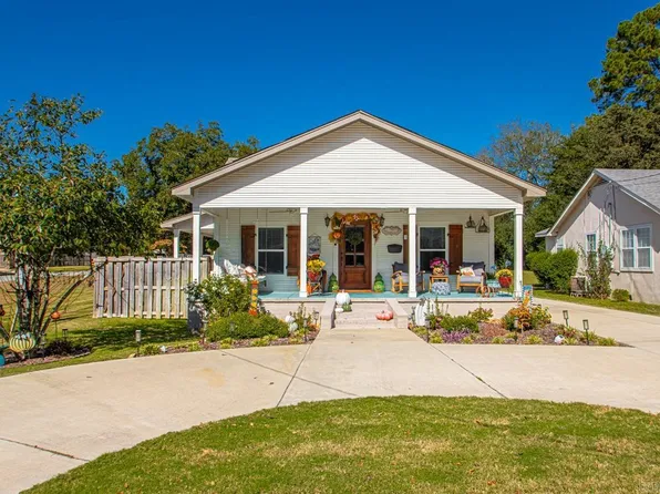 324 W North St, Benton, AR 72015