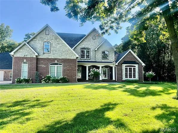 336 Coach Rd, Lebanon, MO 65536