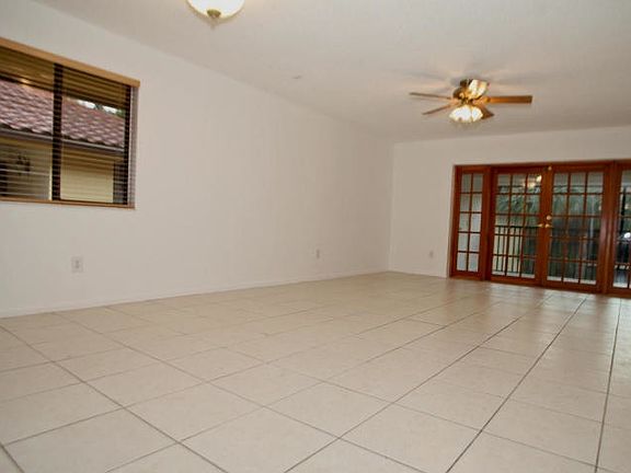 2nd image of 75 Pelican Pointe Dr