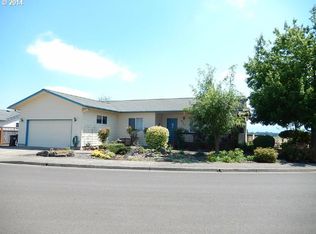 950 E Birch Pl, Junction City, OR 97448