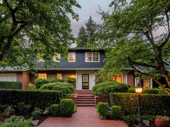 1537 S Aventine Ct, Portland, OR 97219