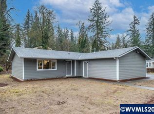 960 SW Spring St, Mill City, OR 97360