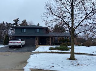 1140 W Gramercy Ln, Addison, IL 60101