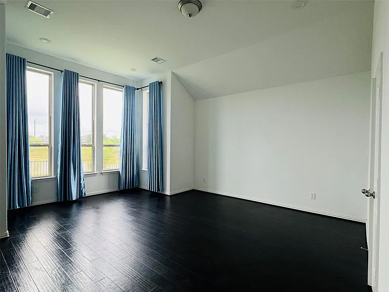 8403 Terrace Valley Cir — Photo 17