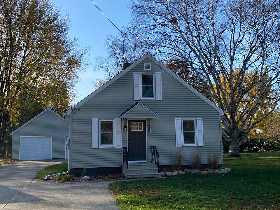 1st image of 672 Grant Ave