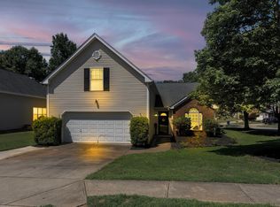 229 Stapleford Park Dr, Greenville, SC 29607