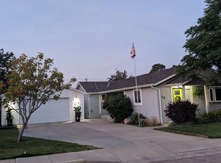 17 Oak St, Windsor, CO 80550