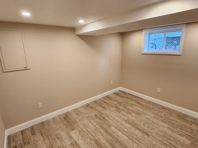 53 Willow Ave #HSE — Photo 10