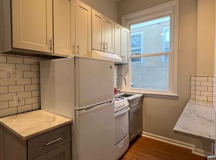 907 Christian St FLOOR 3, Philadelphia, PA 19147