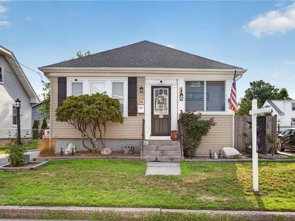 54 Clarner St, Pawtucket, RI 02861