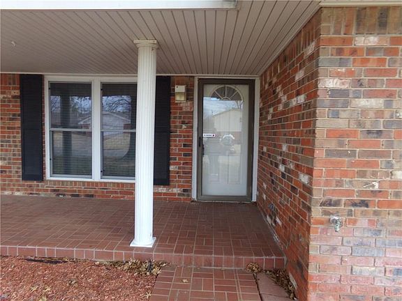 3rd image of 414 Bob White Dr