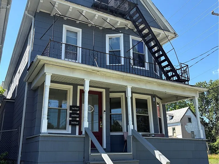 155 Lafayette Ave — Photo 2