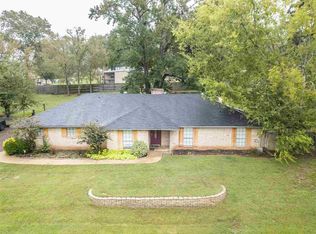 195 Lyndall St, Gladewater, TX 75647