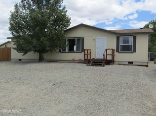 15 Overland Ln, Yerington, NV 89447