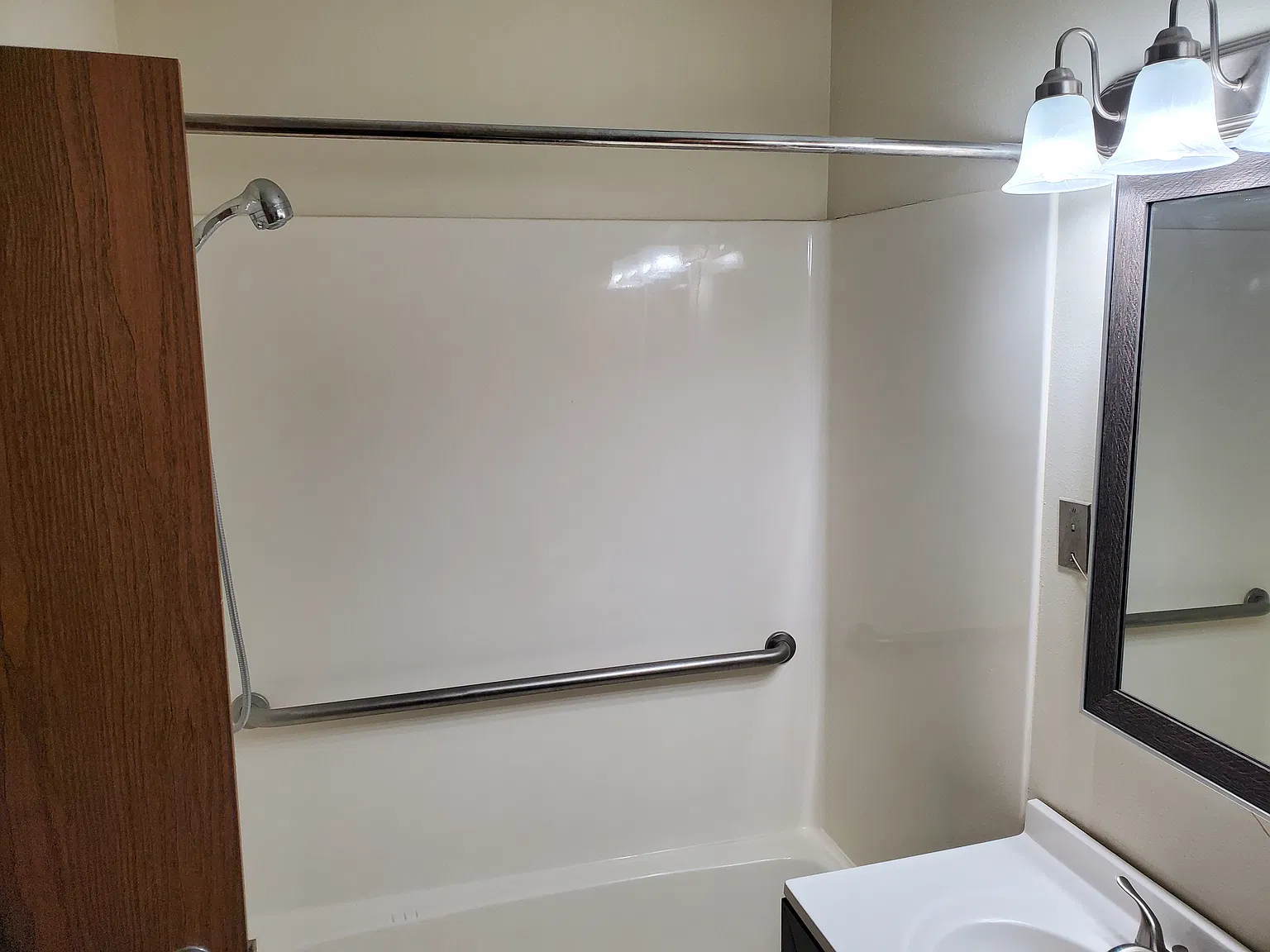Studio, 500 sqft, $500 — Photo 4