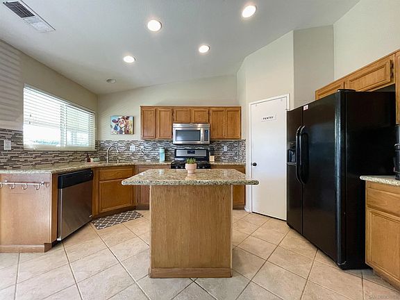 5th image of 81355 Avenida Blanca