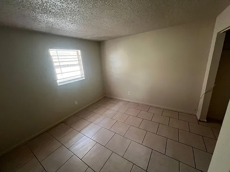 3150 Economy St — Photo 6