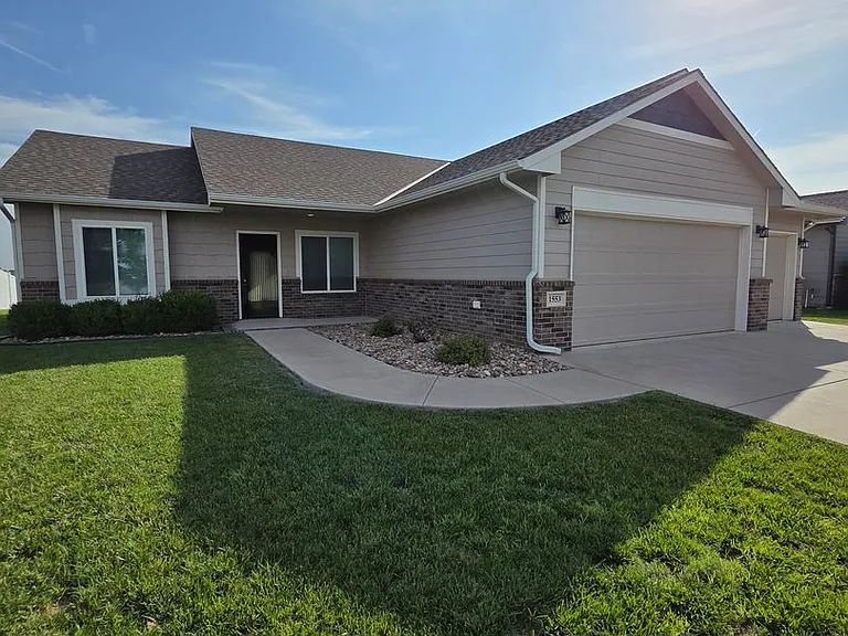 1553 N Aster Cir — Photo 16