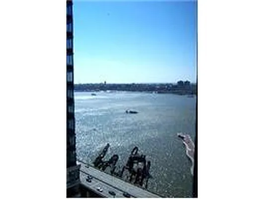 Rented by Douglas Elliman | media 23