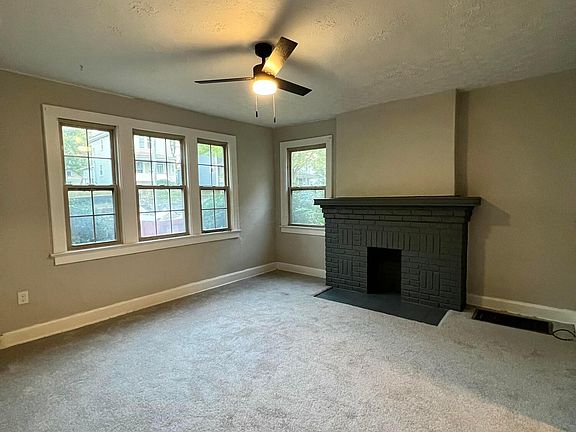 2nd image of 133 W Blake Ave
