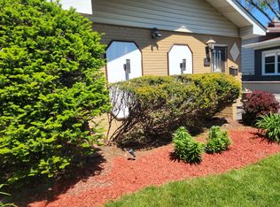 4515 Idlewild Ln, Hillside, IL 60162