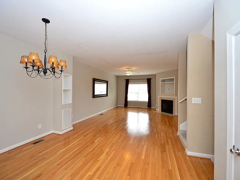 732 Sequoia Way — Photo 6