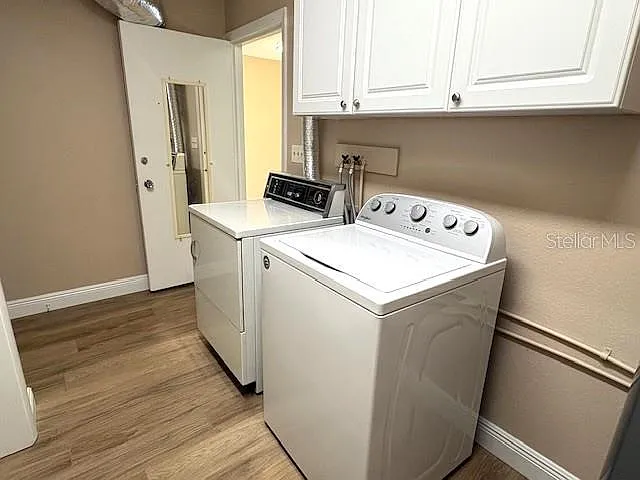 1005 Rickenbacker Dr — Photo 45