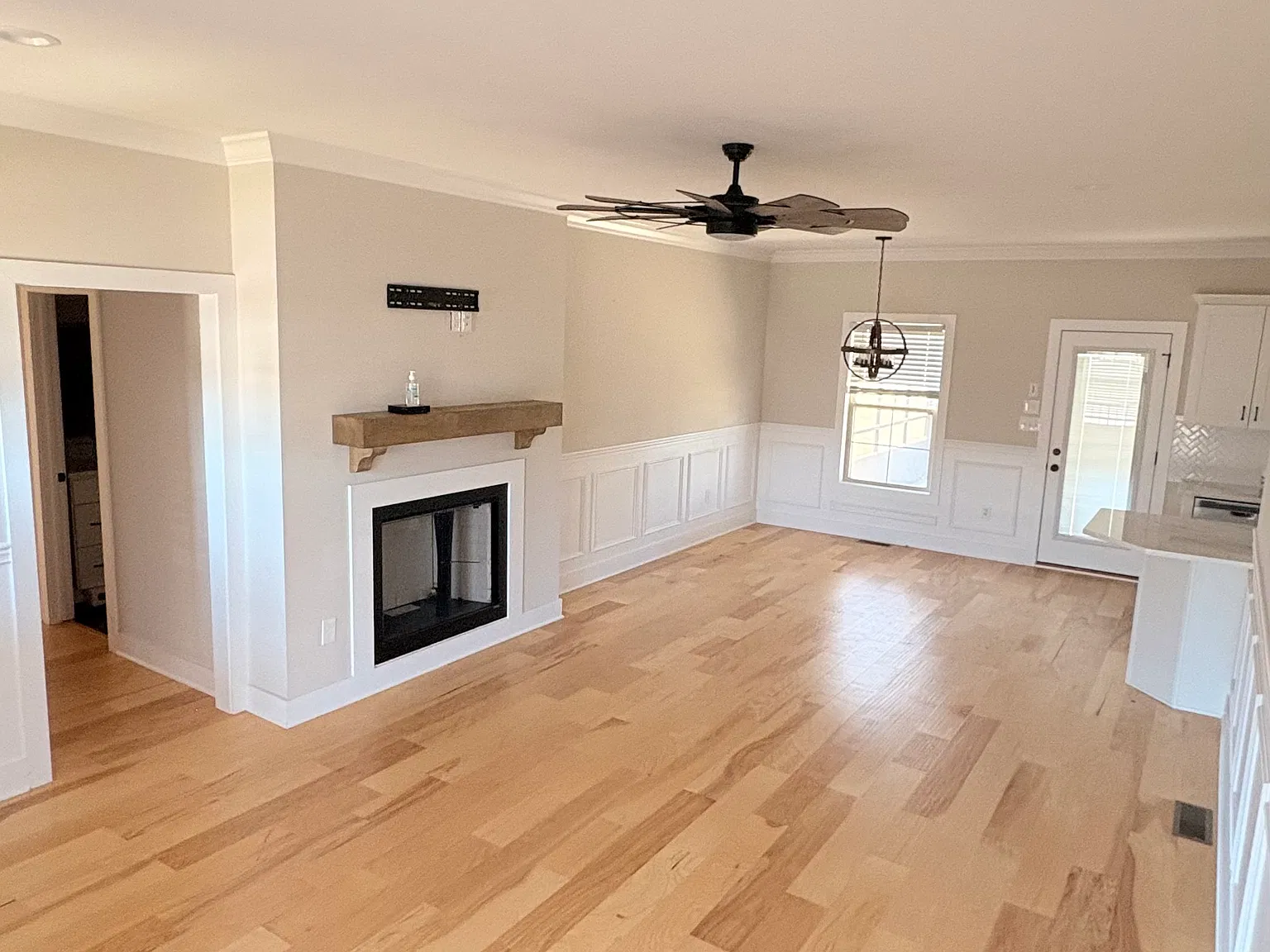 3 bed, 1400 sqft, $2,250 — Photo 2