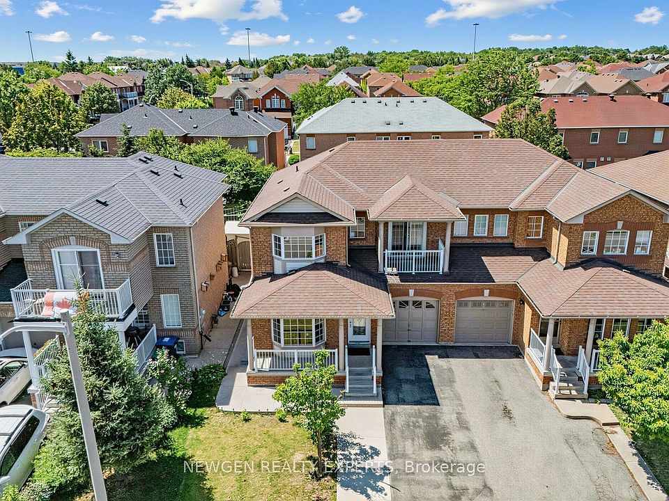 1st image of 10 Checkerberry Cres