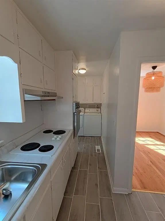 2 bed, 1.5 bath, 1092 sqft, $1,800 — Photo 4