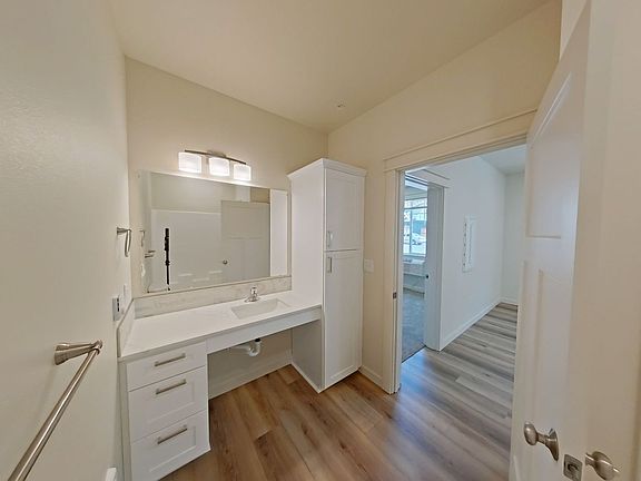 3rd image of 357 W Broadway Aly #357-2