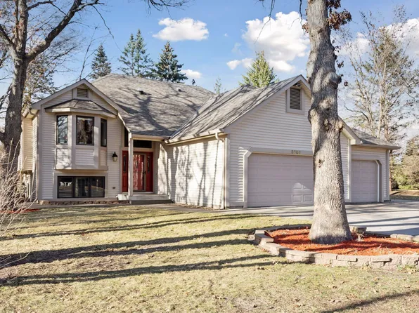 5605 Royal Oaks Dr, Shoreview, MN 55126