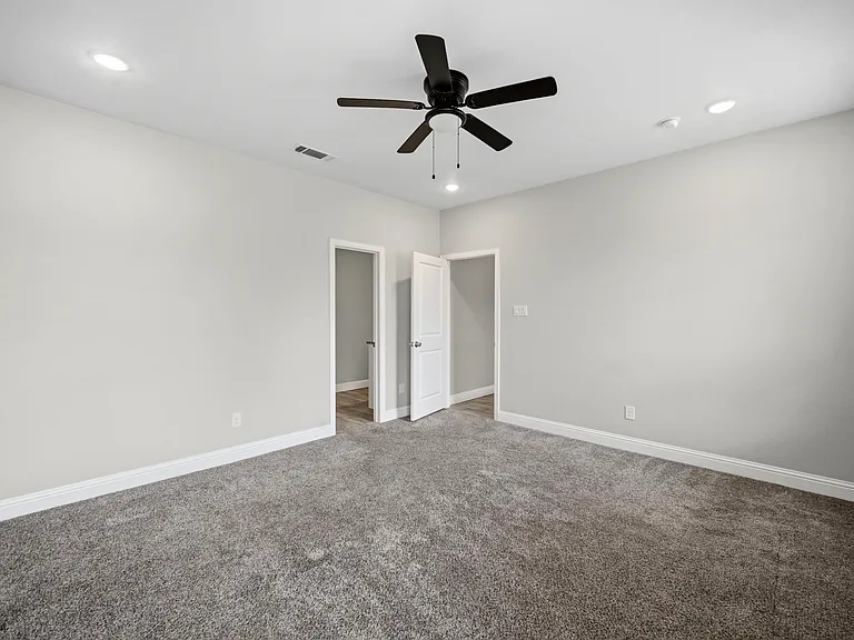 2125 Beaumont St — Photo 29