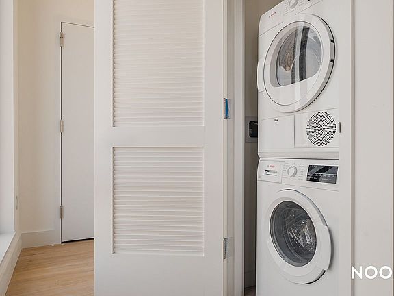 4th image of 393 Weirfield St #723