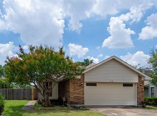 2137 Rose Cliff Ln, Carrollton, TX 75007
