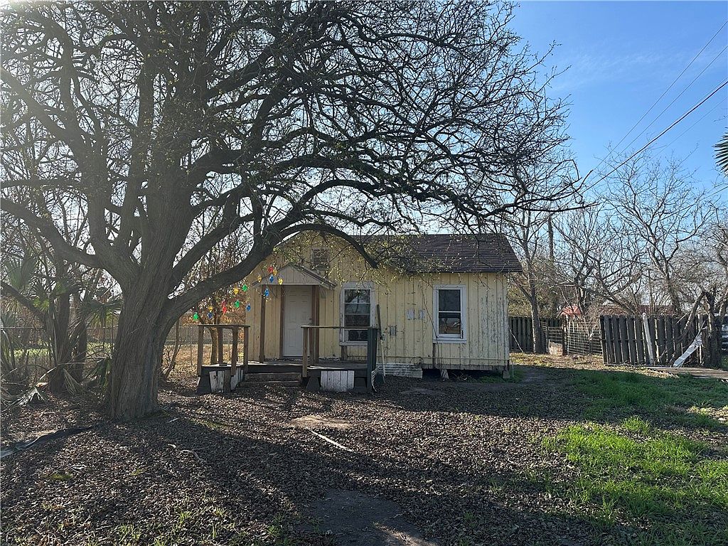 308 McGuill St, Refugio, TX 78377 MLS 411703 Zillow