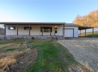 4248 1st St SE, New Philadelphia, OH 44663