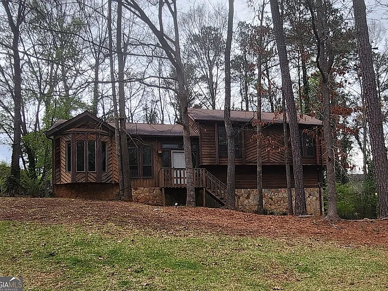 6694 Live Oak Ln — Photo 1