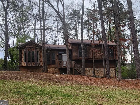 6694 Live Oak Ln, Douglasville, GA 30135