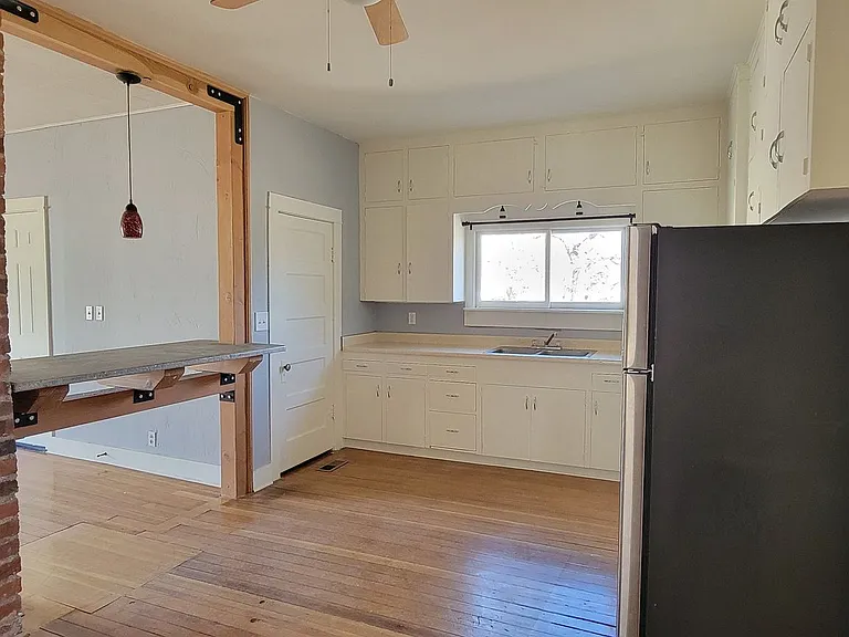 930 Barr Ave — Photo 8