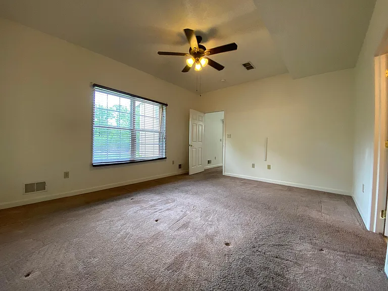 106 Amber Ln — Photo 25