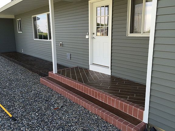 Front door bench/patio area