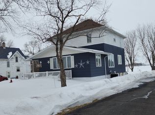 700 Cynthia St, Maynard, MN 56260