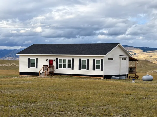 83 Fox Hill Dr, Hall, MT 59837