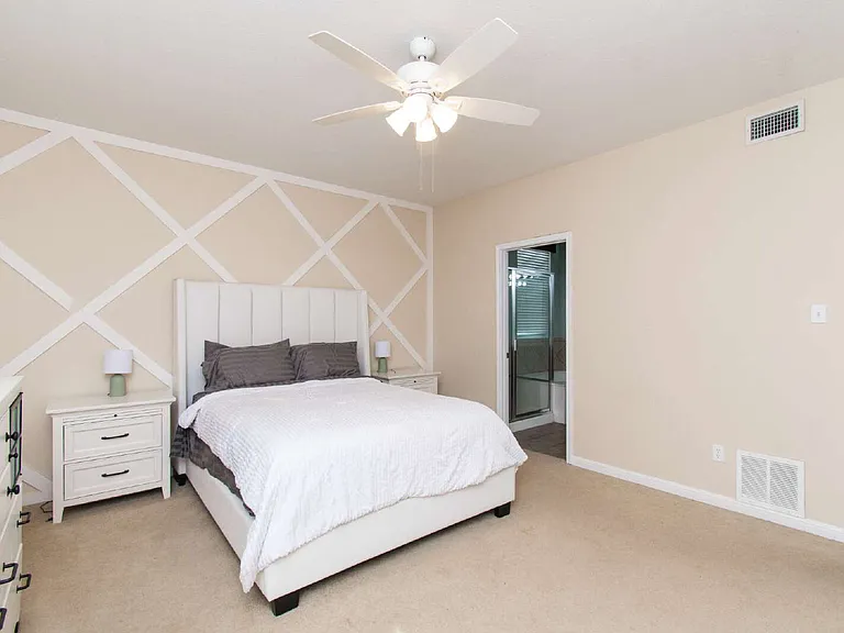 421 Shadowpoint — Photo 19